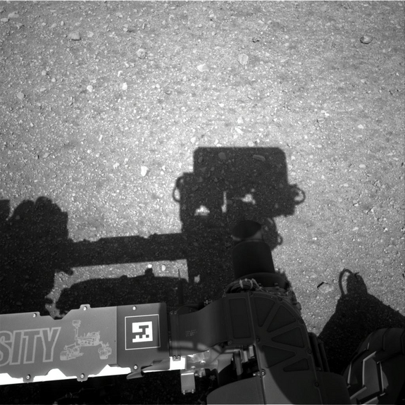 Mars Rover Curiosity: 1st Mast Camera View